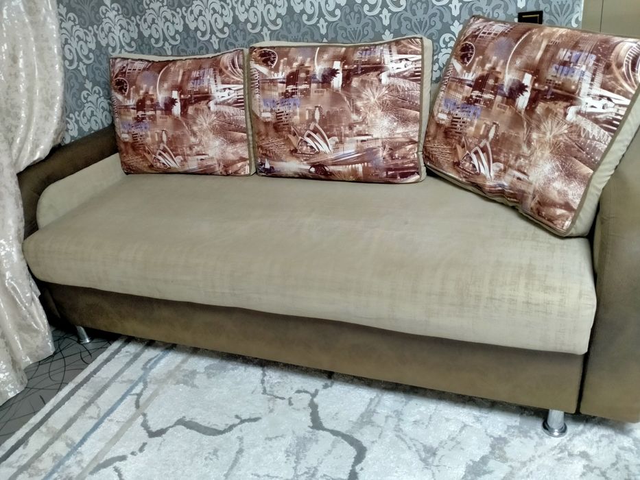 Продаётся диван с креслом