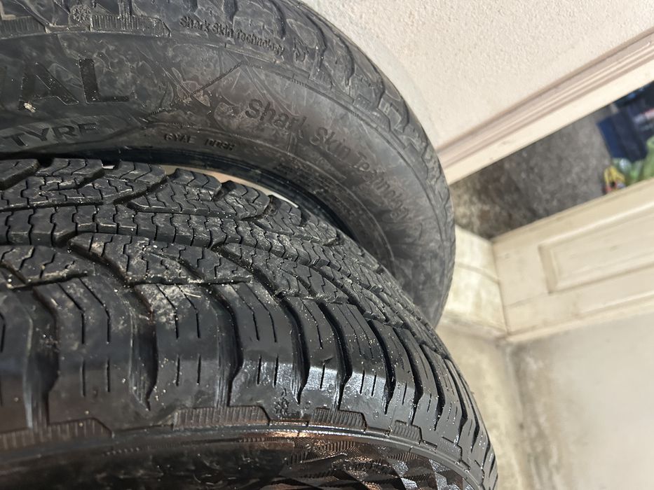 vand cauciucuri UNIROYAL 195/65 R15 pret in RON