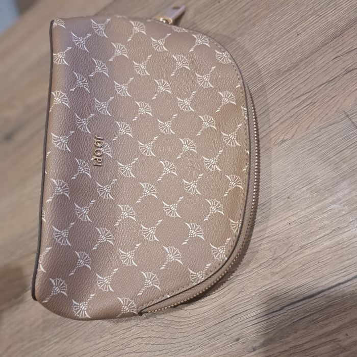 Joop козметичен несесер