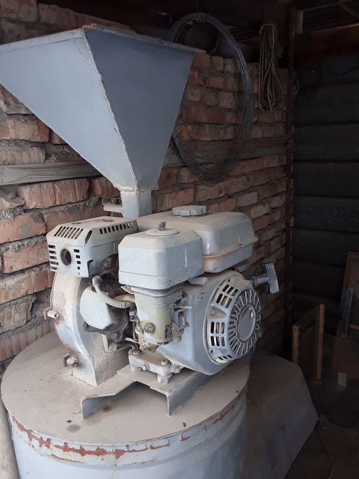 Продам дробилку бензиновую