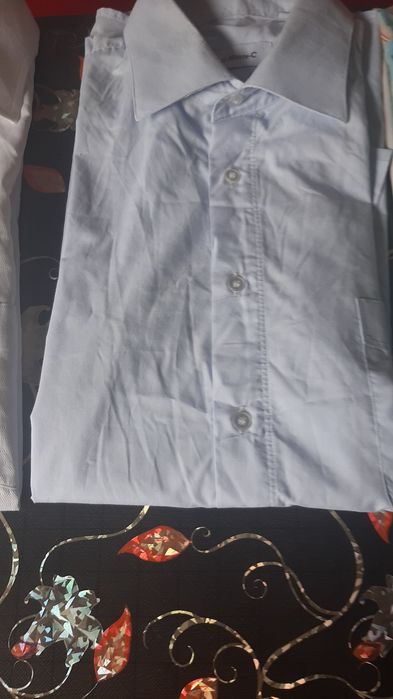 Рубашки мужские летние