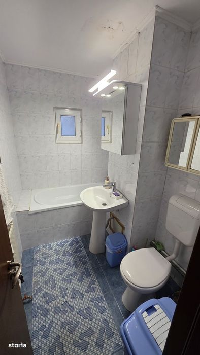 Vand ap cu 3 camere zona Orizont - Posta 4