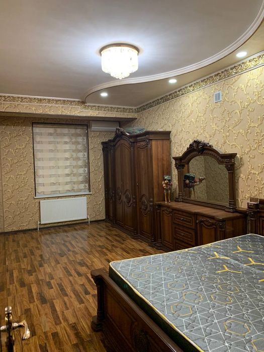 2 хонали квартира гиштлик дом, деворлари калин, 3 этаж