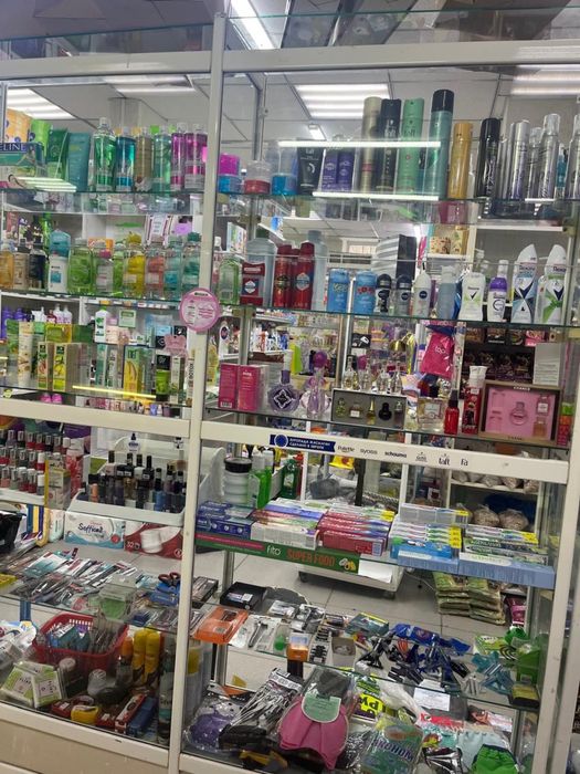 продаются витрины срочно