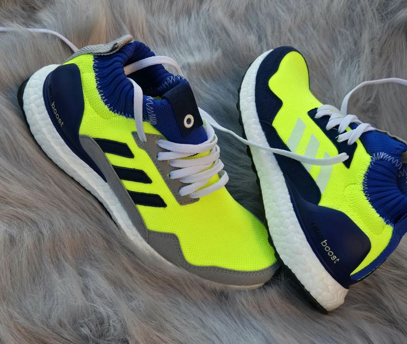 Adidas Ultra Boost Mid оригинални дамски сникърси 37 1/3 нови