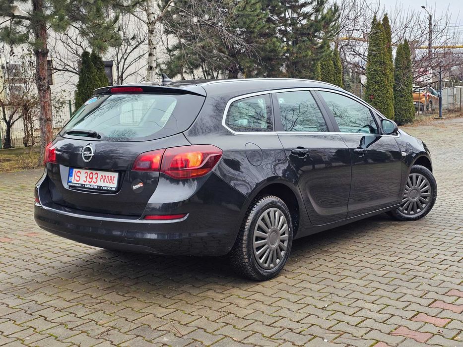 Opel Astra J 2011 1.7 CDTI 125 CP euro 5 / RATE fara avans