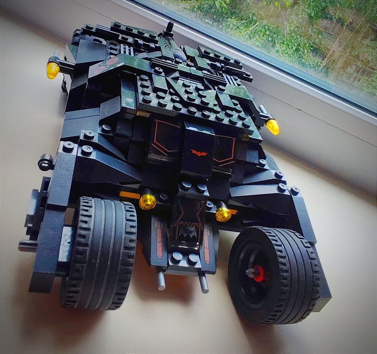 Продам Лего бетмобиль.