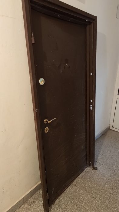 Входна врата за вътрешни условия