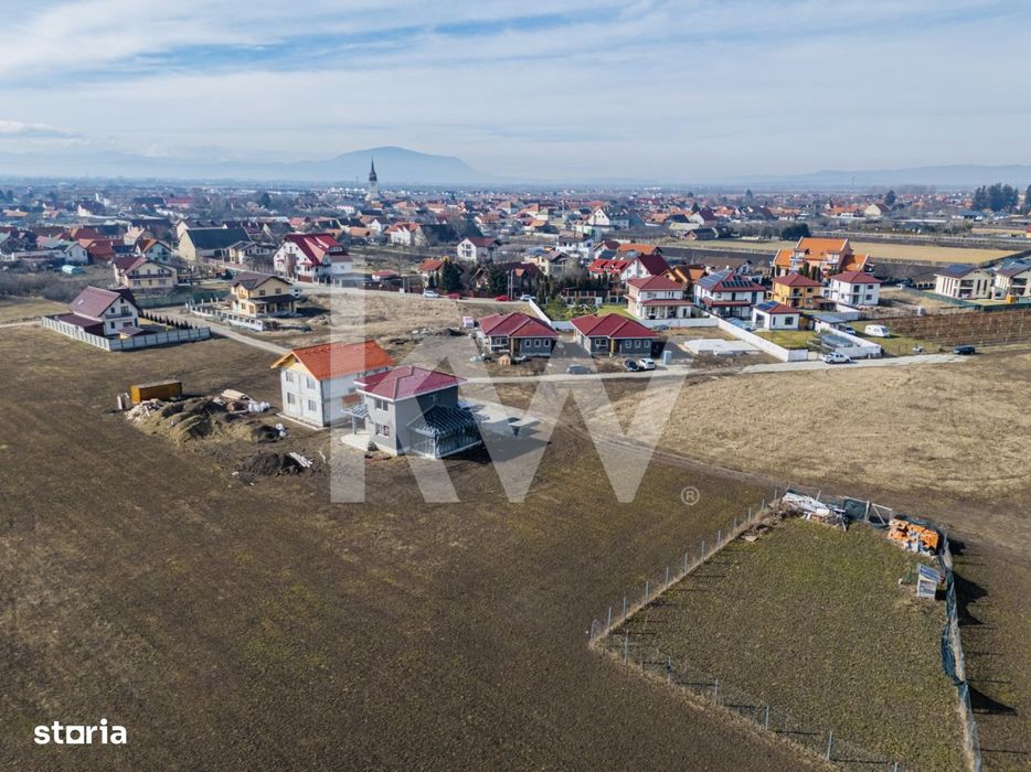Teren intravilan 585mp Sanpetru, panorama Lempes si padure, Comision 0