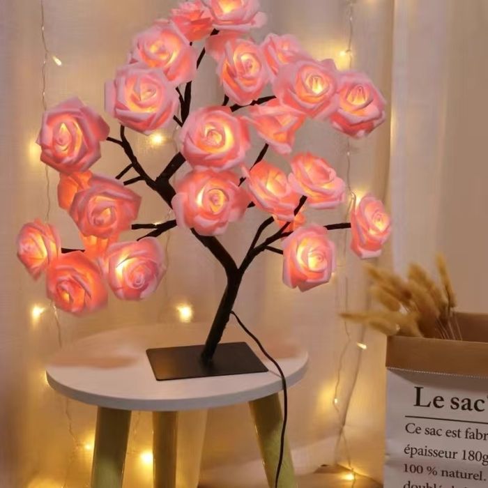 Светильник в виде дерева