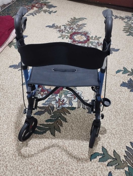 Ходунок для пожилых