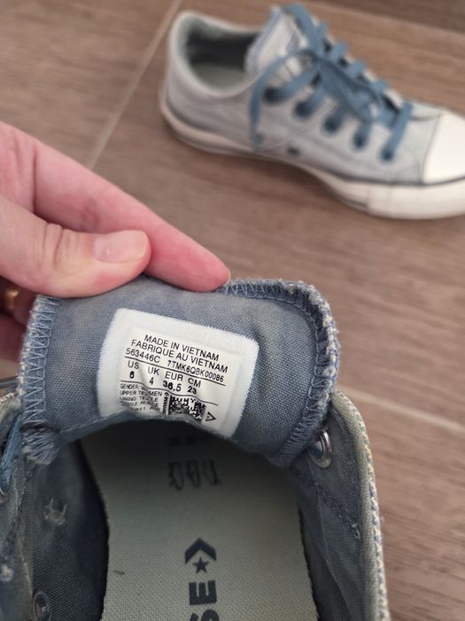 Vând teniși Converse All Stars 36.5