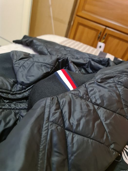 Яке бомбър Tommy Hilfiger