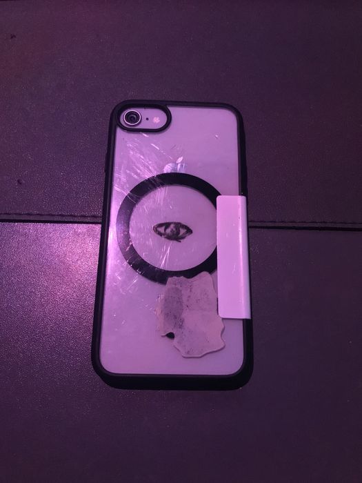 iPhone 8 в хорошем состоянии