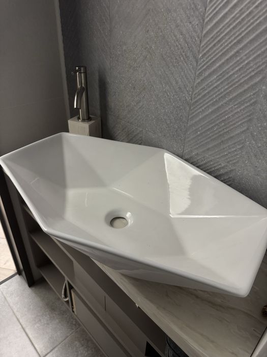 Раковина НОВАЯ, накладная