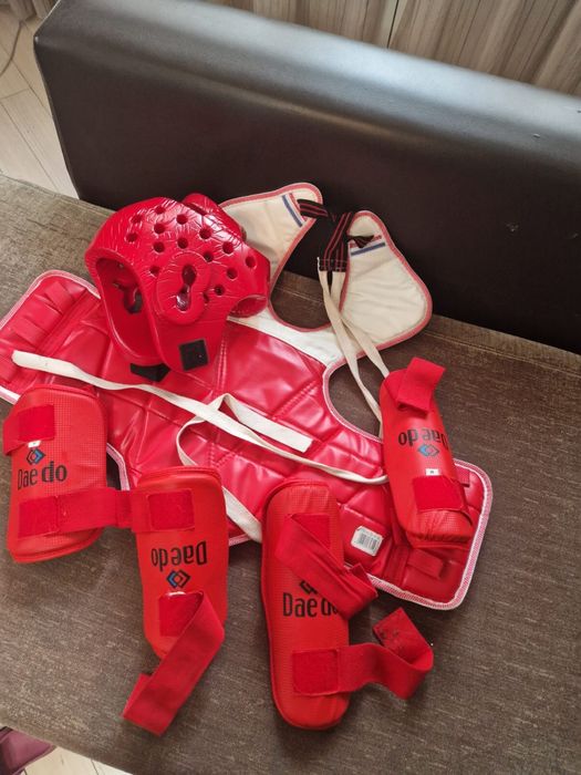 Костюм теквондо .