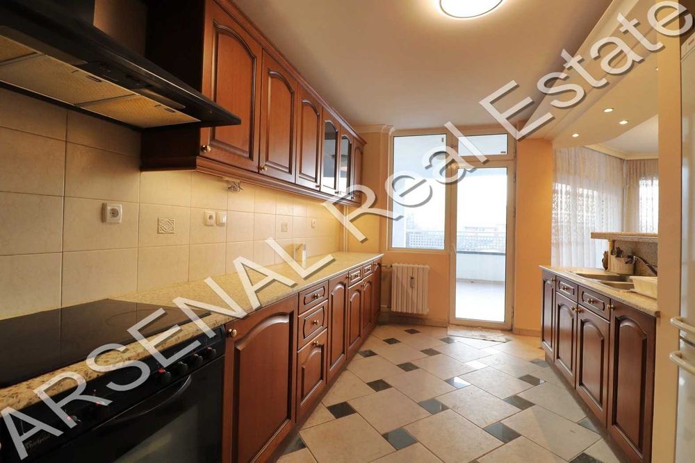 Дава се под наем Тристаен апартамент в София, Дианабад - 172 кв.м за 1097.01 € - Снимка #1
