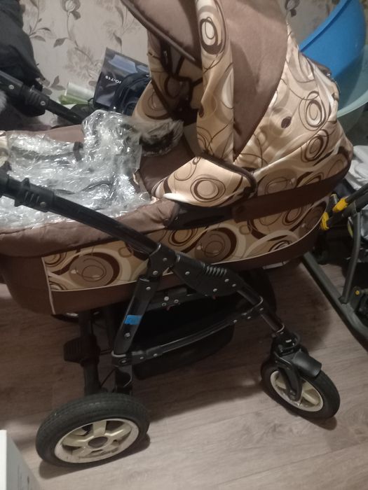 Продам коляску,санки.