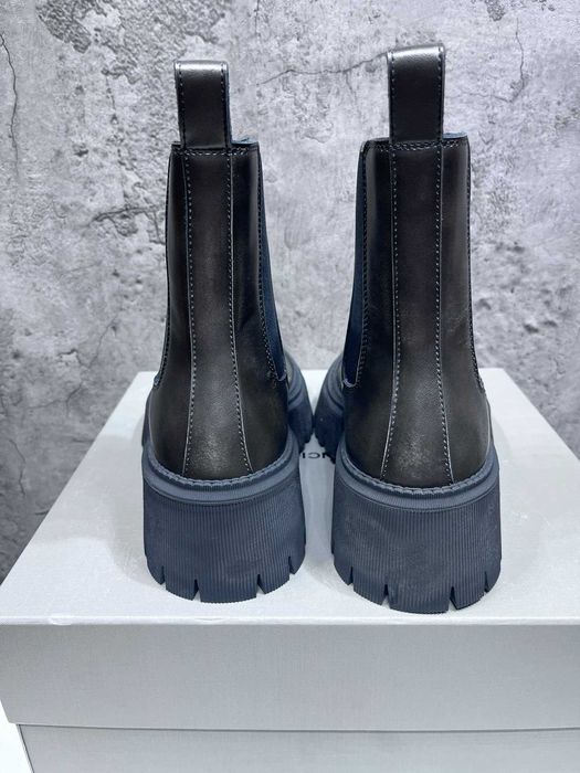 Ghete Balenciaga Calitate Premium