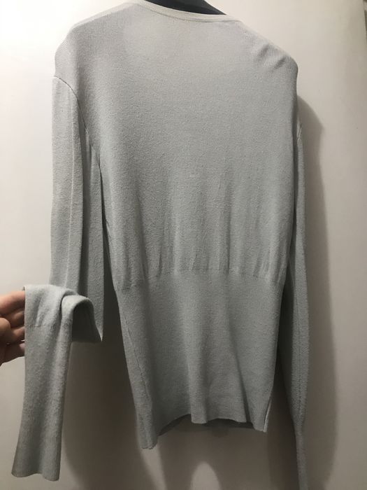 Кофточки: синяя, серая