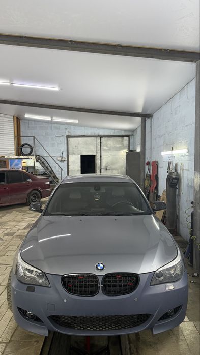 Продам бмв е60 525i