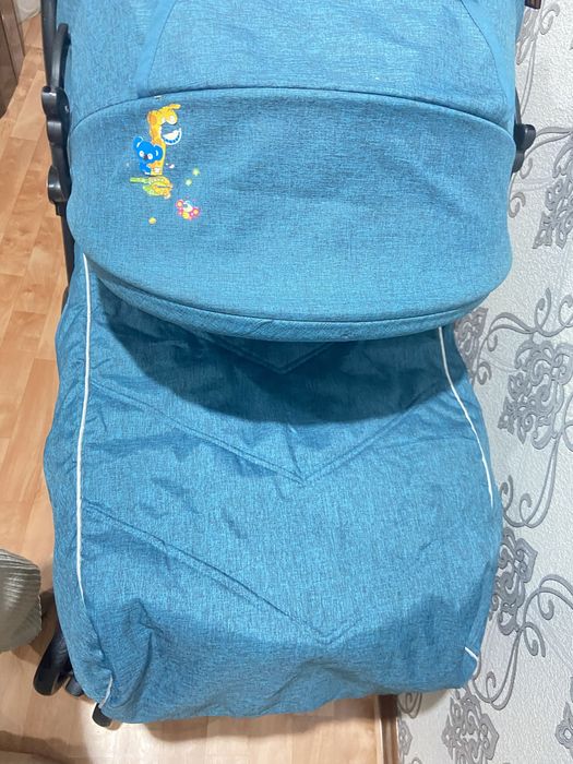 Продам детскую колясу