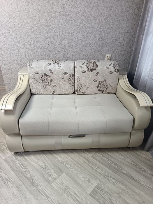 Продам мини диван, и кресло кравать