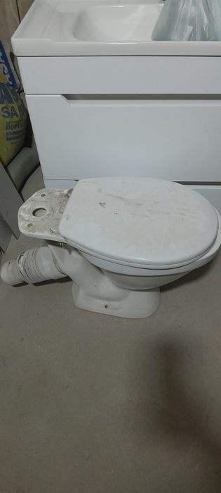 Продам б/у унитаз в хорошем сост