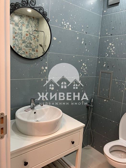 2-стаен апартамент под наем, Операта