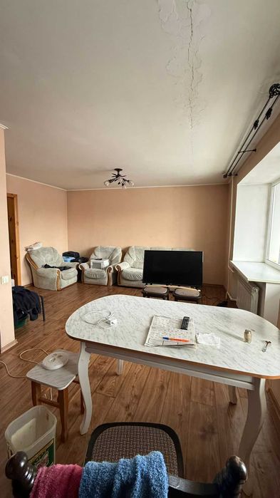 продам 3 комн квартиру  район 6 школы