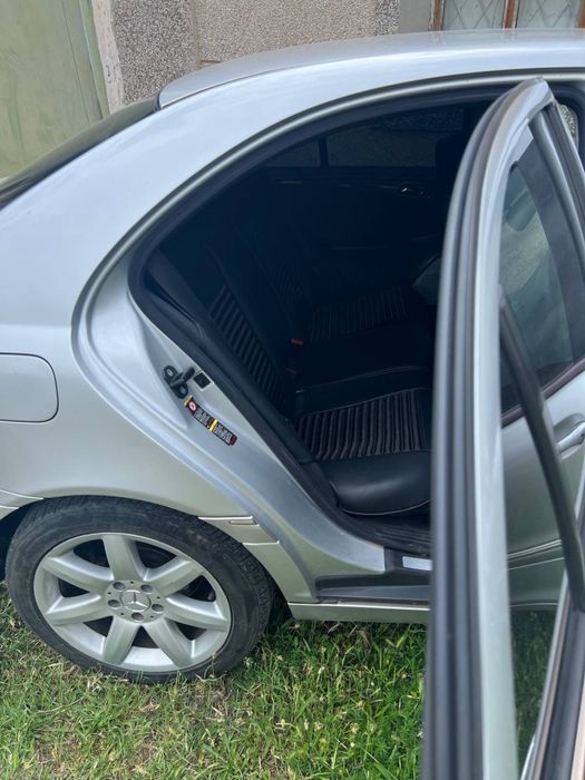 Срочно Mercedes-Benz W203