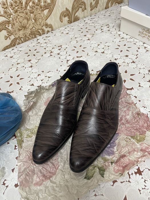 yangi oyoq kiyim klasicheski zamonaviy