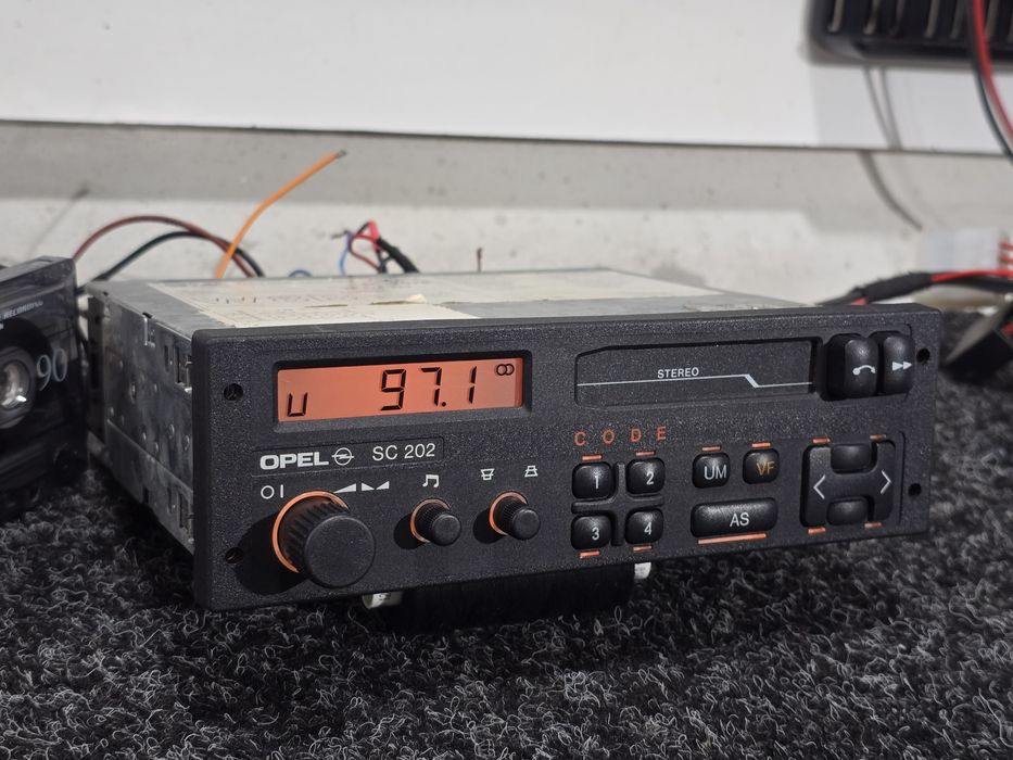 Radio casetofon retro OPEL SC-202, automobile clasice
