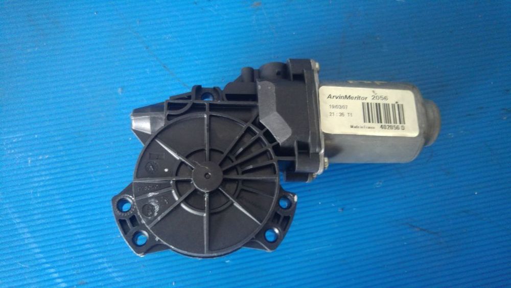 motoras macara usa dreapta fata kia ceed 2007-2012 402056d