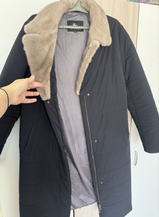 Продам куртку женскую