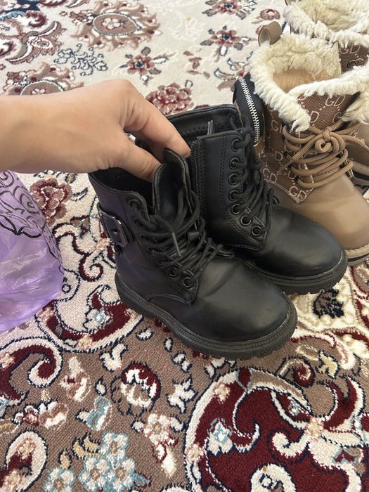 Срочно продам ботинки