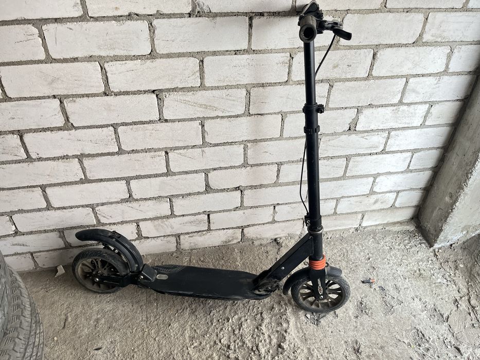 Продам 2 самоката простые не электро