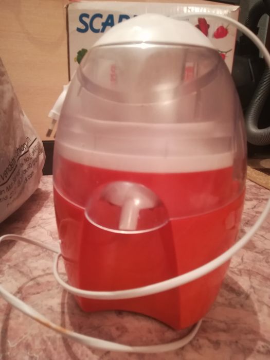 Соковыжималка продам
