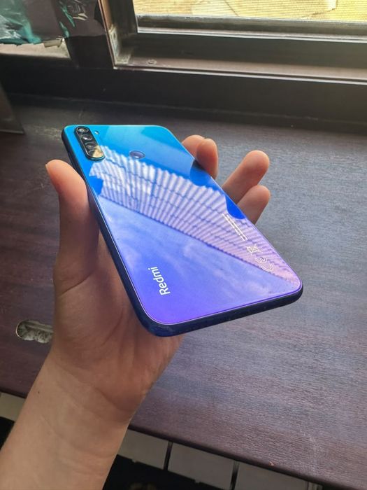 Смартфон Redmi Note 8 4+2/128GB в идеальном состоянии