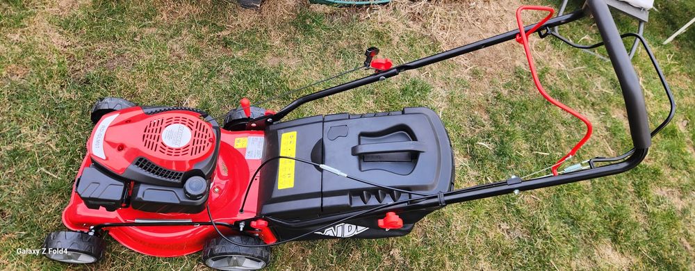 Vand masina de tuns iarba 2.4 cp, 41cm, cos 45 L