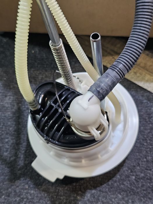 Flansa pompa combustibil Volkswagen / Audi noua originala