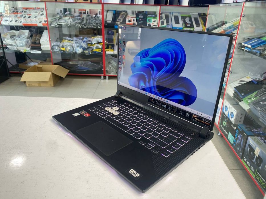 Asus rog strix ryzen 9HX 12gb vd kartalik ekran 300hz