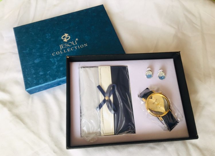 Подарочный женский набор, кошелек, наручные часы и бижутерия