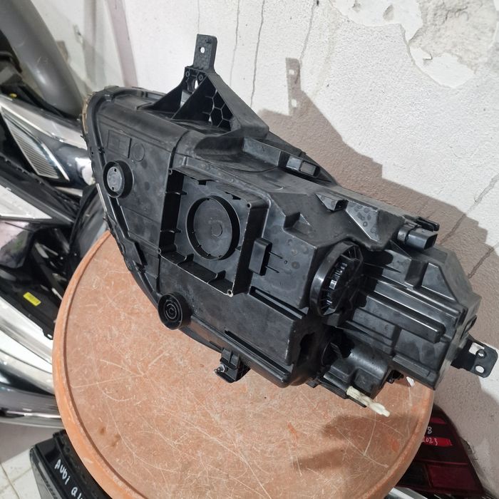 Ford PUMA 2022 десен фар 2бр