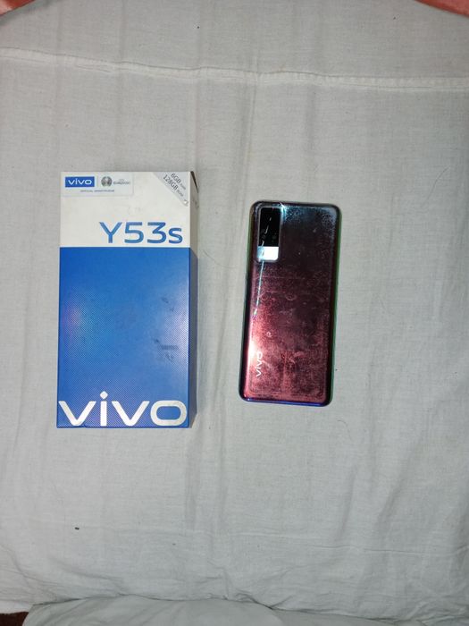 Срочно Продам телефон vivo y53s