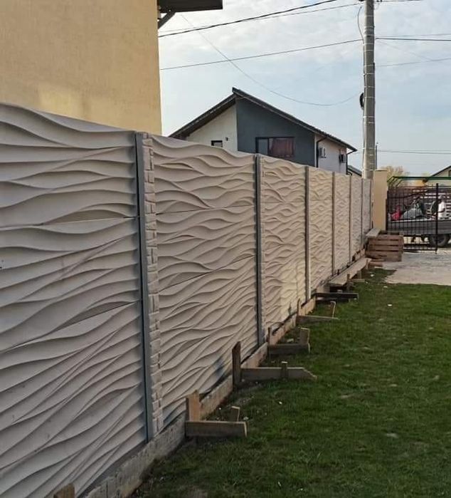Gard din placi prefabricate de beton