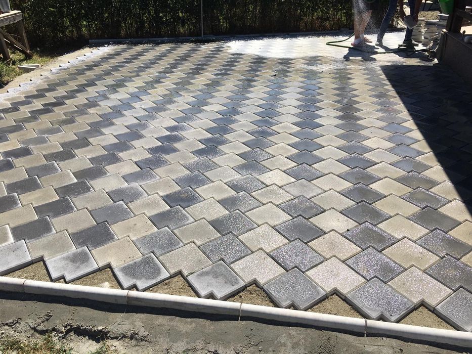 Borduri Pavaje si Pavele din beton comprimat dale 20x20 40x40 Montaj