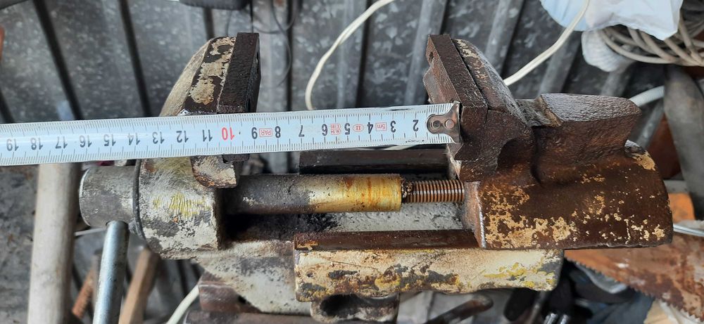 Тиски новые. Производство СССР.