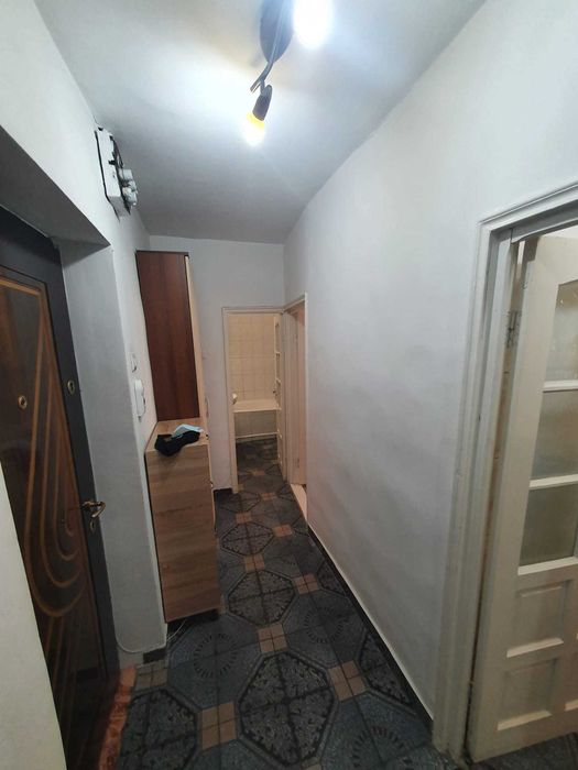 Inchiriez apartament cu o camera zona Arcu aproape de UMF si UAIC
