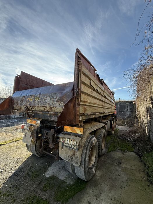 Камион MAN 35-372 самосвал